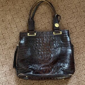 BRAHMIN Elegant Brown Crocodile-Embossed Tote Bag
